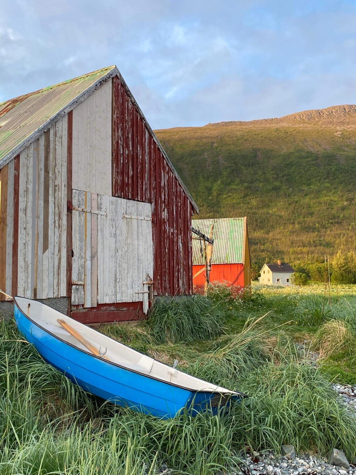 Vila Hos Laura & Valdemar Nord-Lenangen Exteriér fotografie