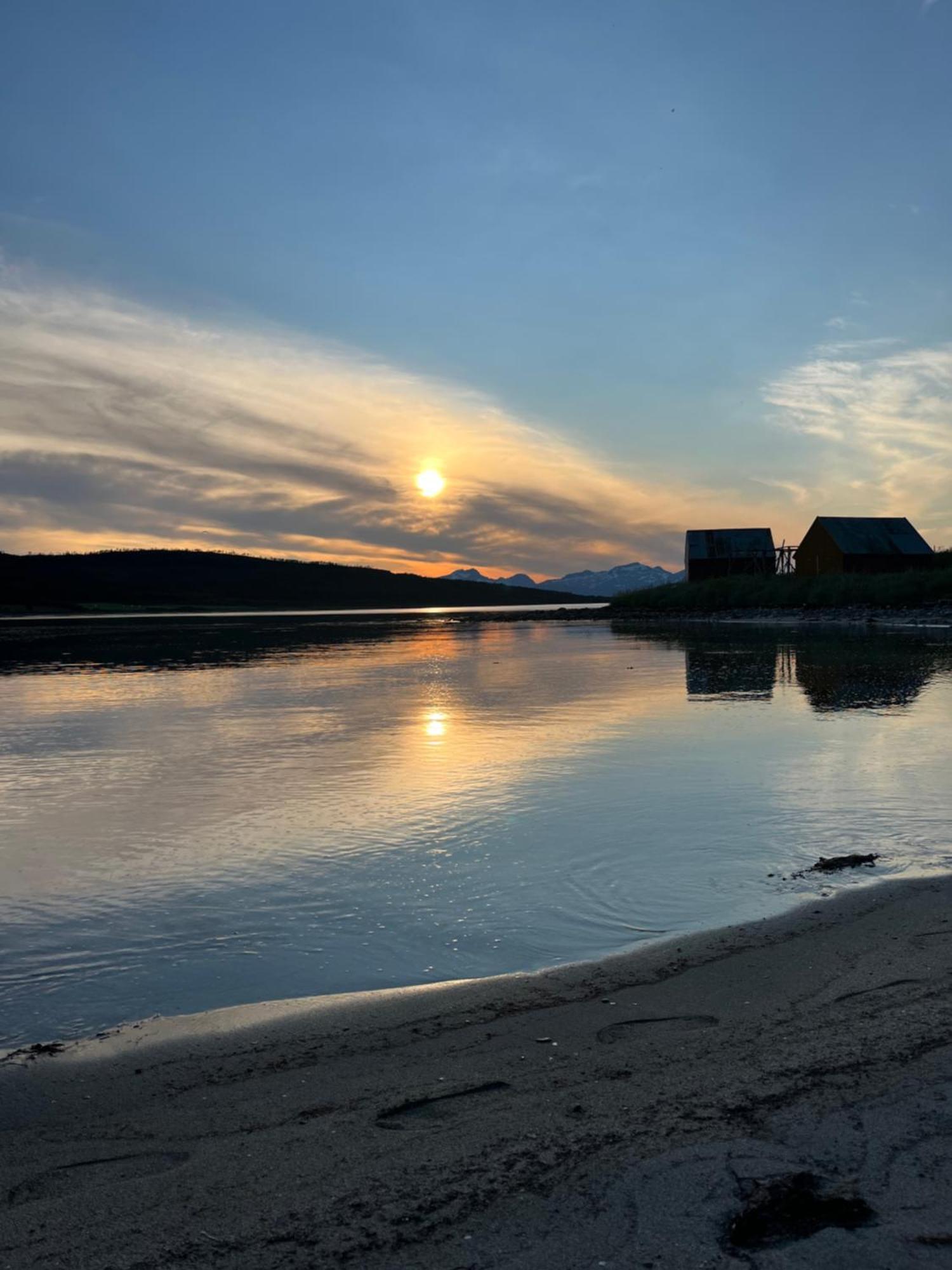 Vila Hos Laura & Valdemar Nord-Lenangen Exteriér fotografie