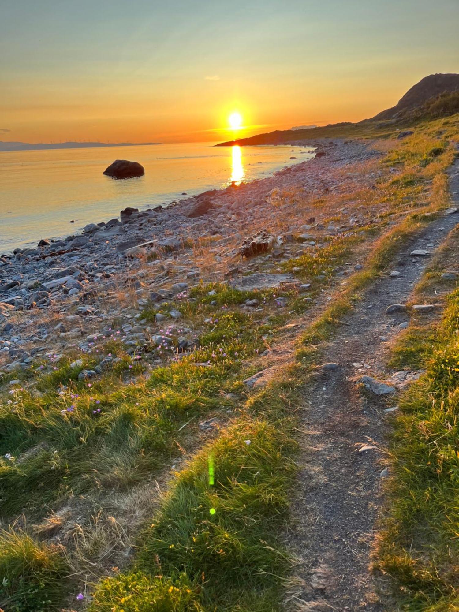 Vila Hos Laura & Valdemar Nord-Lenangen Exteriér fotografie